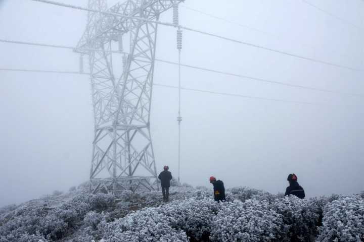 千里眼工業無人機在電力巡檢中發揮優勢(圖1) 千里眼工業無人機在電力巡檢中發揮優勢(圖1)