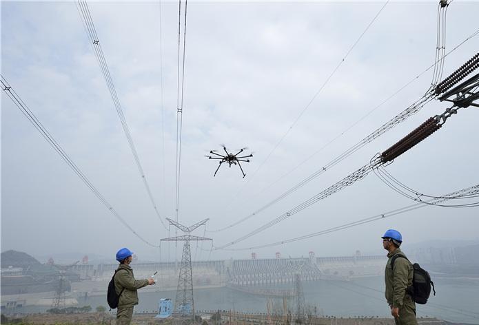 千里眼工業無人機在電力巡檢中發揮優勢(圖2) 千里眼工業無人機在電力巡檢中發揮優勢(圖2)